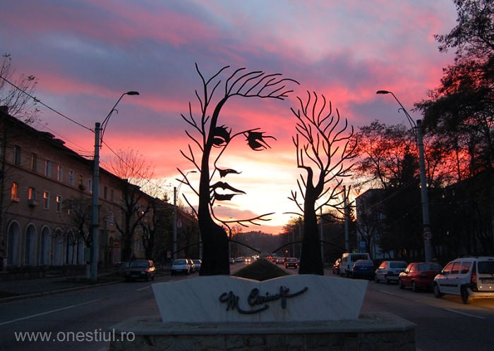Impresionante estatua rumania