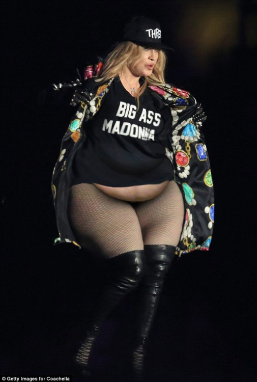 Madonna con sobrepeso por David Lopera 