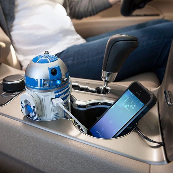 cargador de celular para carro en forma del robot R2D2