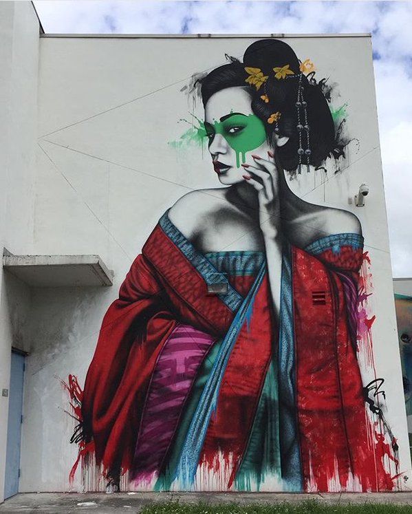 mujer pintada sobre un mural en una de las ciudades de Wynwood, Miami