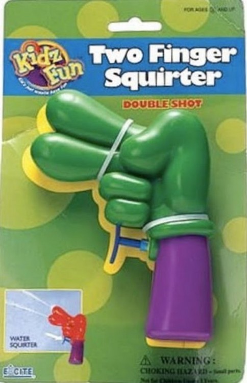 PISTOLA DE AGUA EN FORMA DE DEDOS