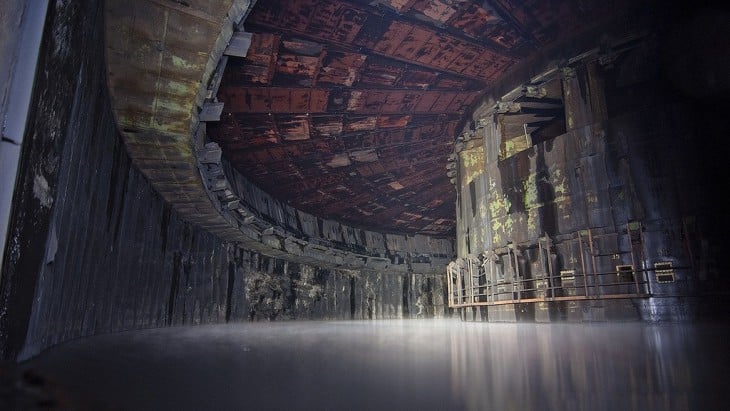 interior de una fabrica de cohetes militares de la URSS en Rusia 