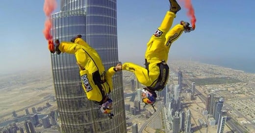 se avientan del burj al arab