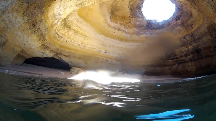 Cueva en Algarve, Portugal 