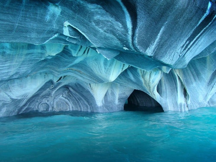 increíble caverna de marmol en la Patagonia Chilena 