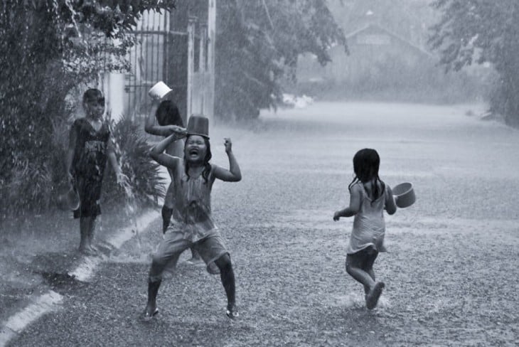 fiesta en la lluvia en Las Filipinas