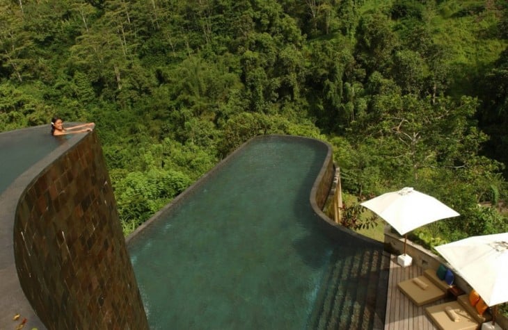 piscina del hotel Ubud Hanging Gardens 