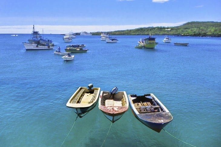 Puerto-Ayora-Galapagos-Ecuador-940x626