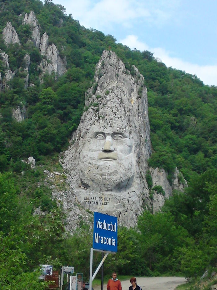 Roca tallada de 40 metros en Europa, Rey Decebalus, Rumania,