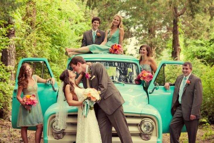 boda campestre acompañados de cuatro damas y dos padrinos