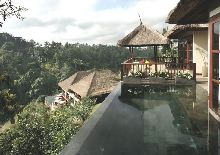 piscina del hotel Ubud Hanging Gardens 