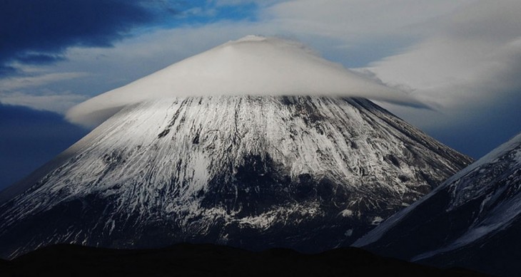 23-Lenticular-cloud