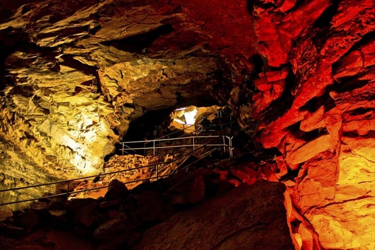 interior de la cueva Mammonth, en Kentucky, EU