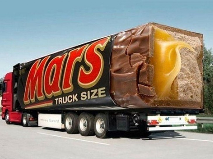 camion tuneado como una barra de chocolates mars