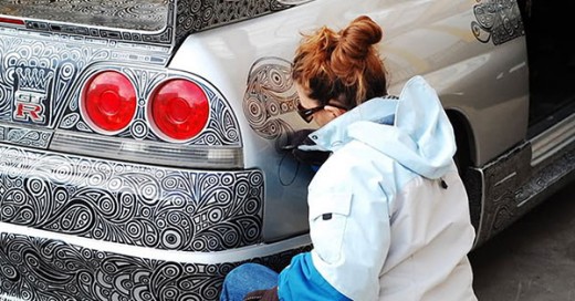 artista pinta carro con increibles diseños