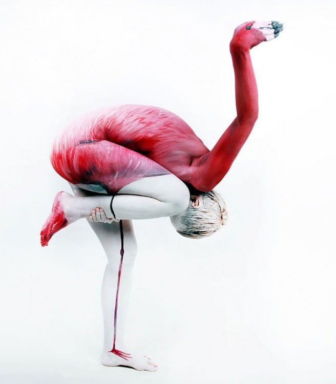 bodypaint de un flamengo rosado 