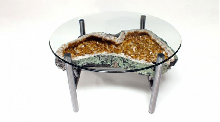 mesa hecha con cuarzos