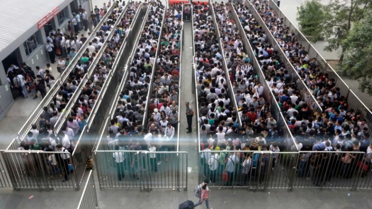 fila para el metro