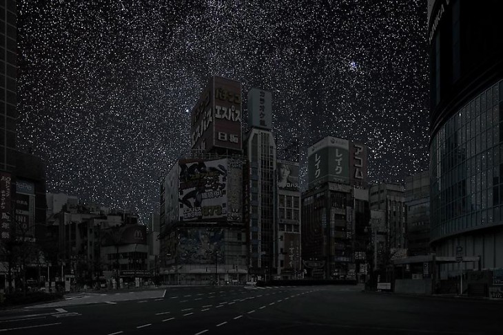 Ciudad de Tokyo a oscuras 