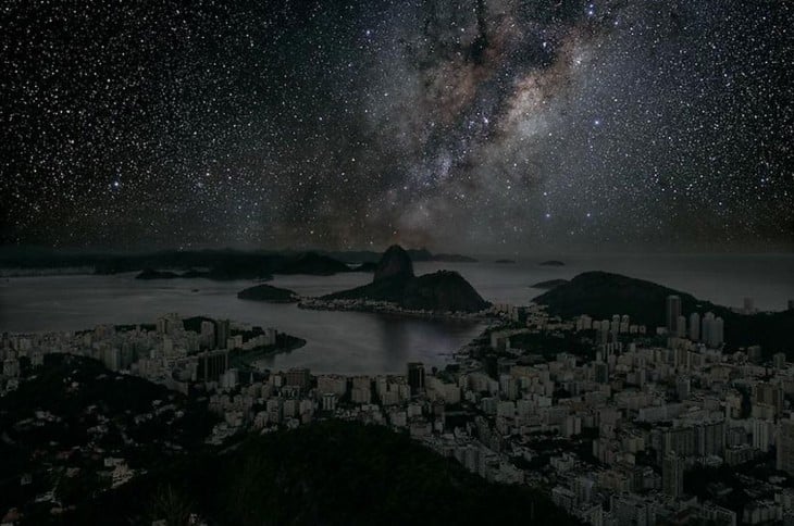 Ciudad de Río de Janeiro a oscuras 