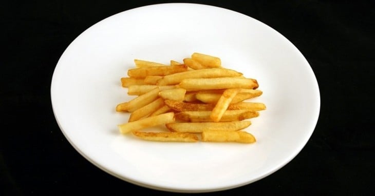 73 GRAMOS DE PAPAS FRITAS SON 200 CALORÍAS