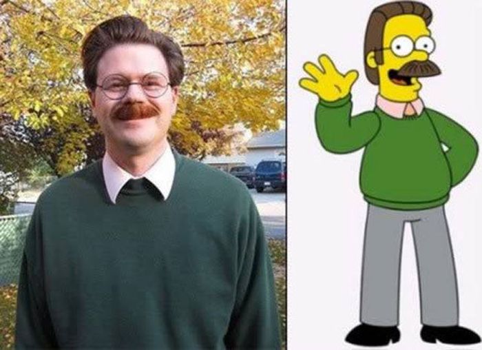 seor vestido como el personaje de ned flanders