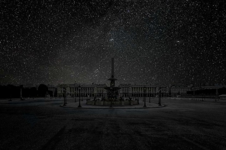 Paris cielo nocturno sin luz