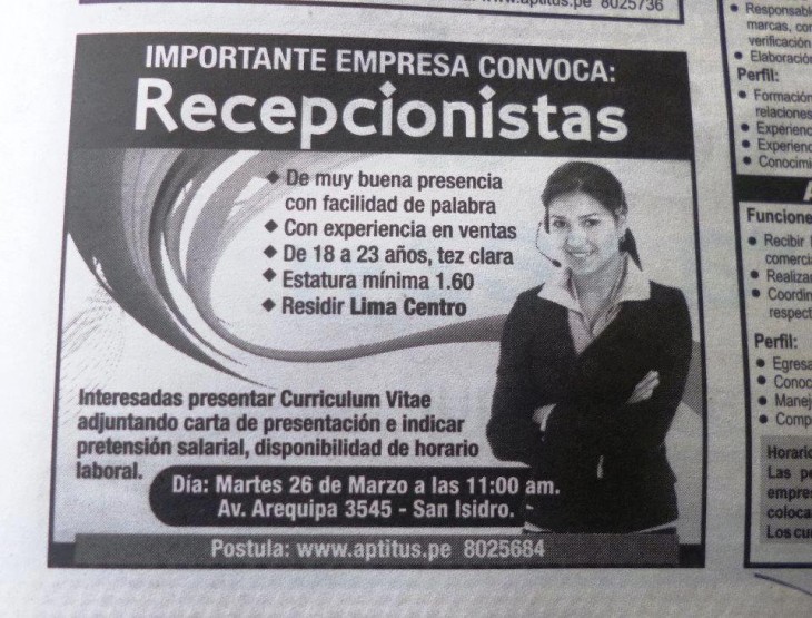 se buscan recepcionistas letrero