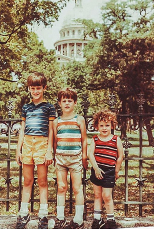 3 hermanos en el parque