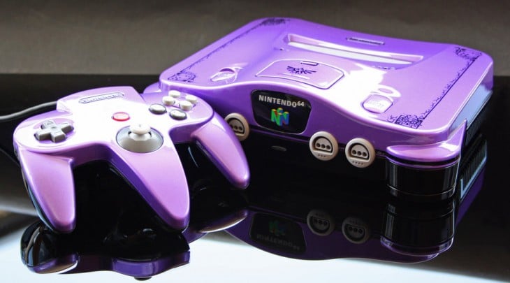 Consola de Nintendo 64 color morado 