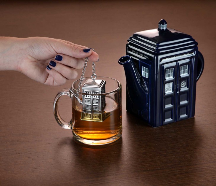 infusor en forma de Tardis del Doctor Who