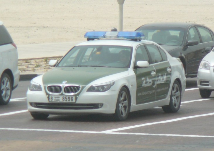 Patrulla vieja de dubai BMW 