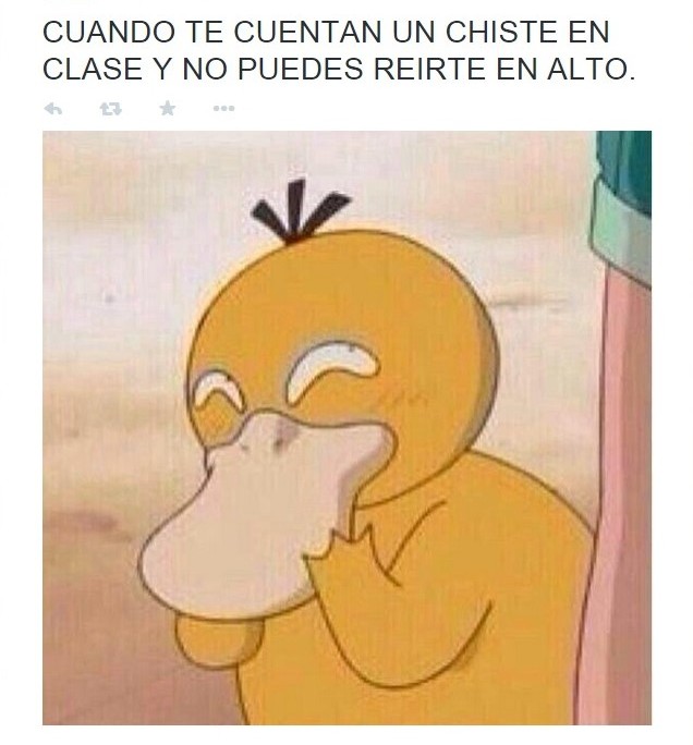 meme de cuando te hacen reír en clases 