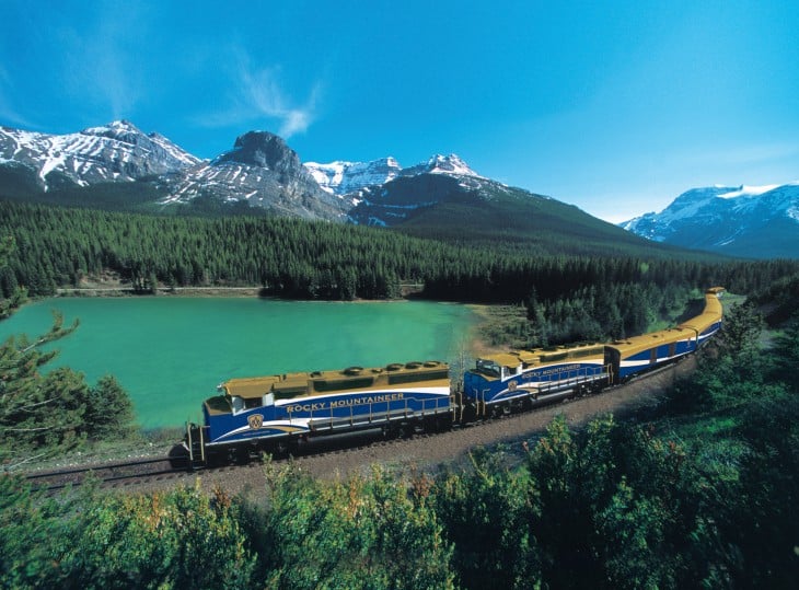 Crucero a través del tren Rocky Mountaineer 