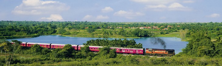 Tren Deccan Odyseey en un viaje 