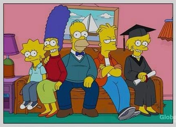 simpson sofá, Lisa graduada