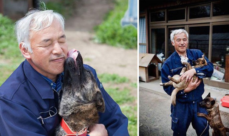 japones con perro de la calle