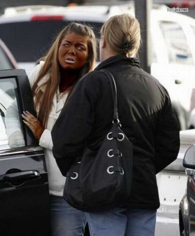 mujer que salio extremadamente bronceada