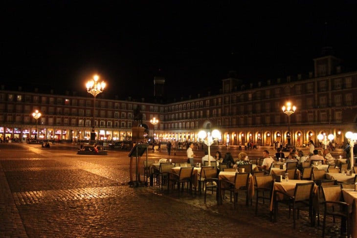 Restaurante de España por la noche 