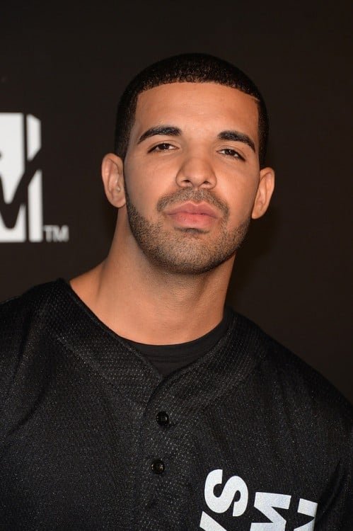 Drake con cejas 