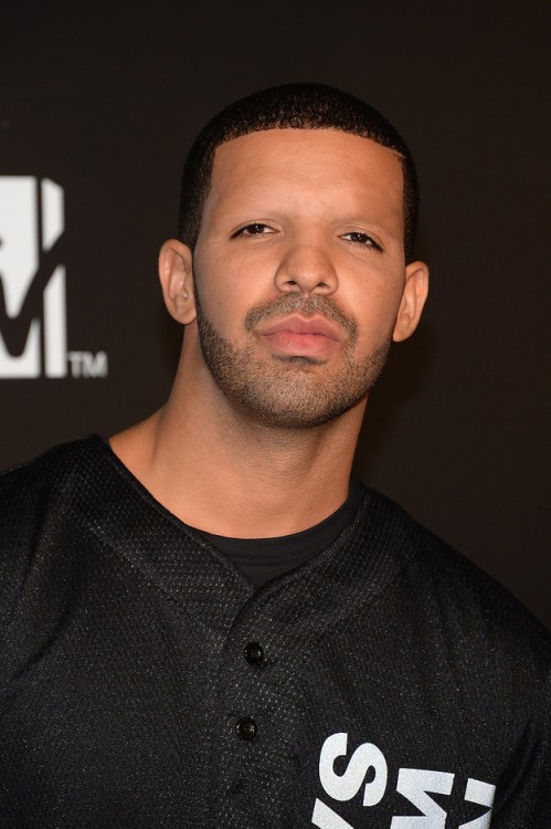 Drake sin cejas 