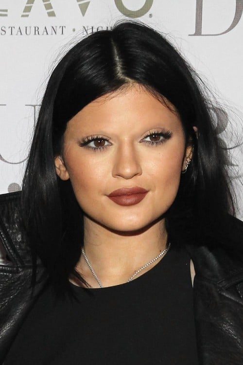 Kylie Jenner sin cejas 