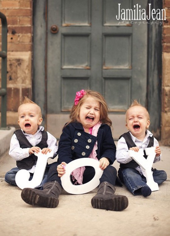 Niños llorando para la foto 