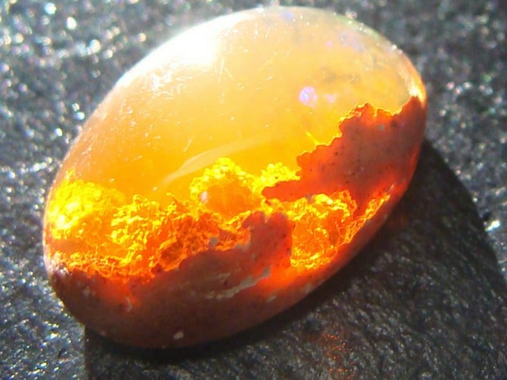 piedra preciosa opal