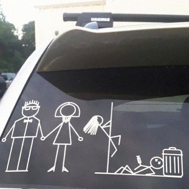 Sticker para auto de teibolera drogadicta para darle lección a su hija
