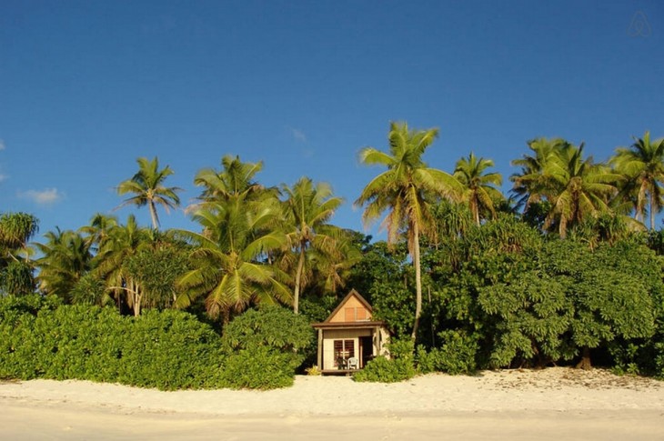 cabaña en isla tropical