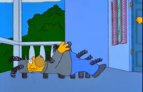 GIF de Homero Simpson cubierto de resortes siendo golpeadopor una persona dentro de una casa 