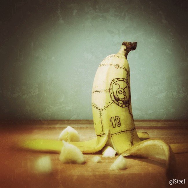 Plátano con el diseño de una nave espacial de un plátano 