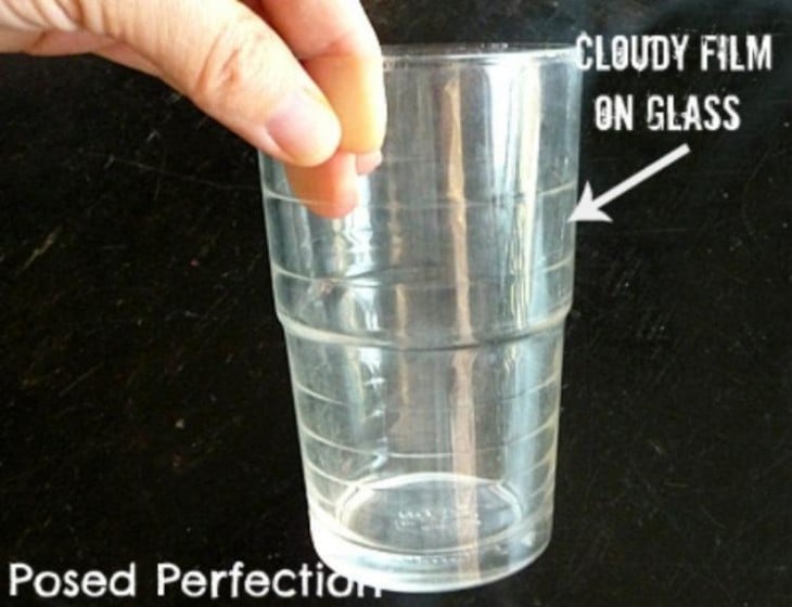 Limpia tus vasos de cristal con vinagre blanco 