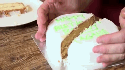 GIF que muestra como se debe mantener fresco un pastel 